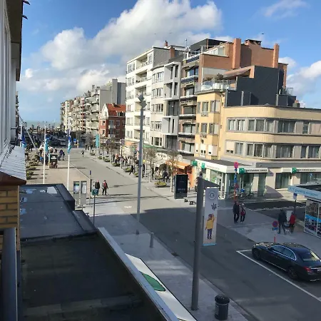 Appartement App Zeelaan A2 *